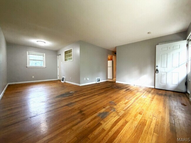 Building Photo - 38 Fenwick Dr