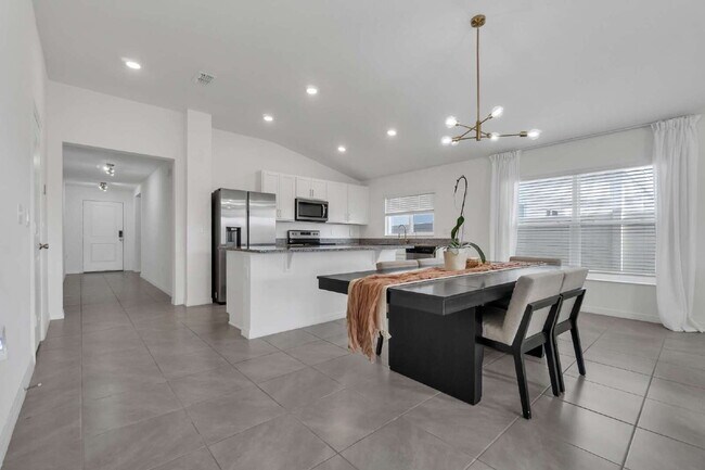 Building Photo - Modern 4-Bedroom Home– Built in 2023 | $2,...