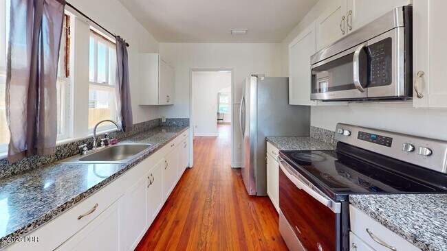Building Photo - 318 Braddock Ave