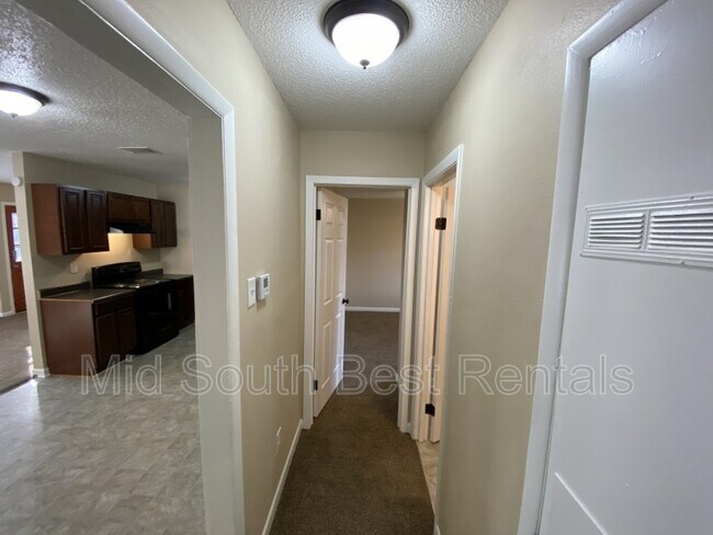 Building Photo - 9102 Tanya Dr