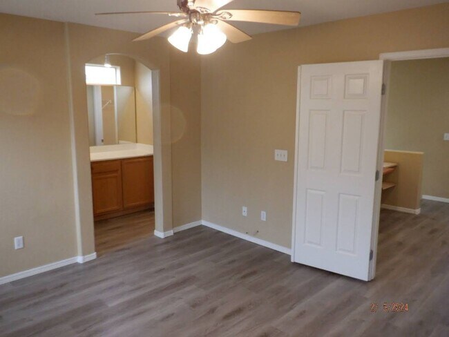 Building Photo - 7920 Windhamridge Dr