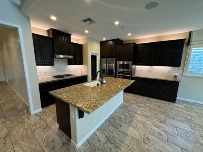 Building Photo - 2706 Chuckwagon Ln