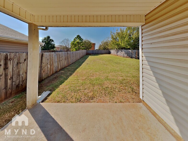 Building Photo - 14617 Moon Daisy Dr