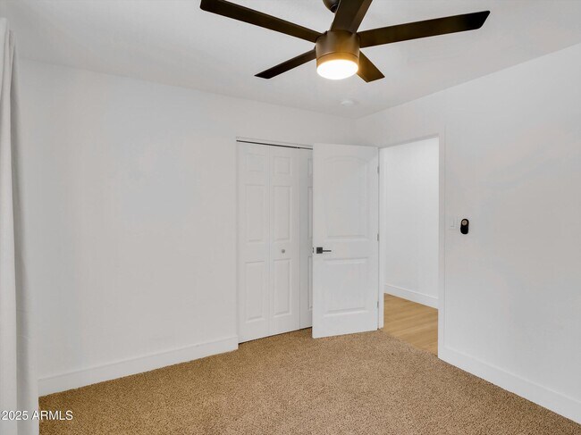 Building Photo - 3118 S Evergreen Rd