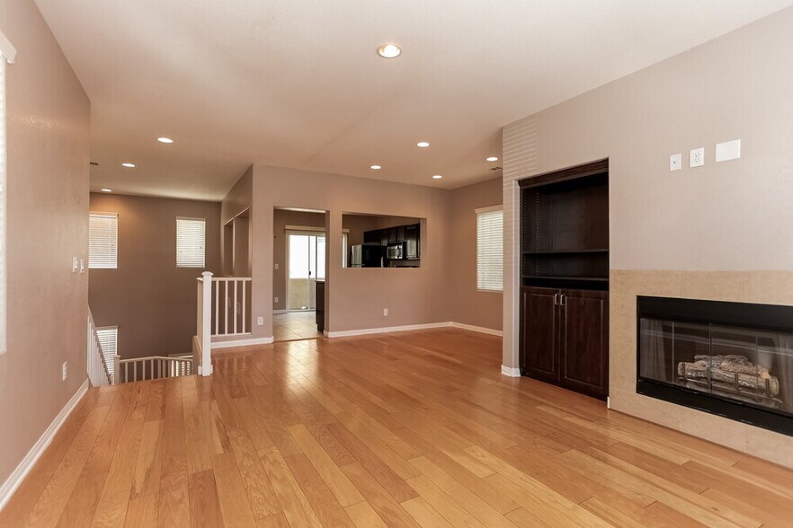 Building Photo - 10735 S Holmfield St