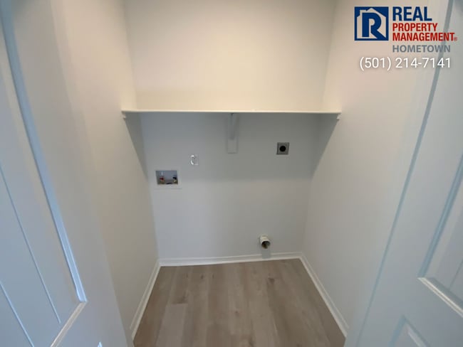 Building Photo - 10808 Mason Dr