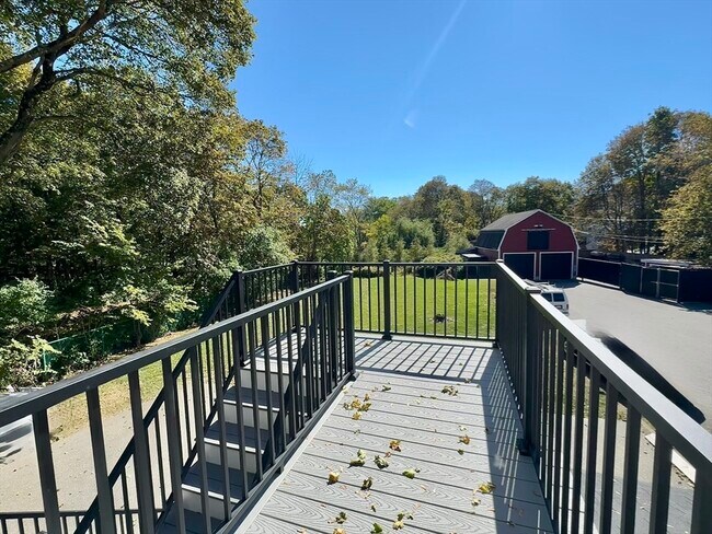 Building Photo - 57 Salem St