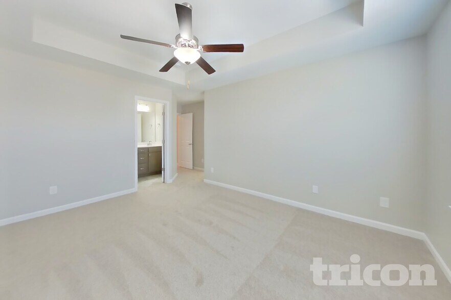 Building Photo - 324 Kinsale Dr