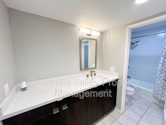 Building Photo - 2160 S Palm Canyon Dr