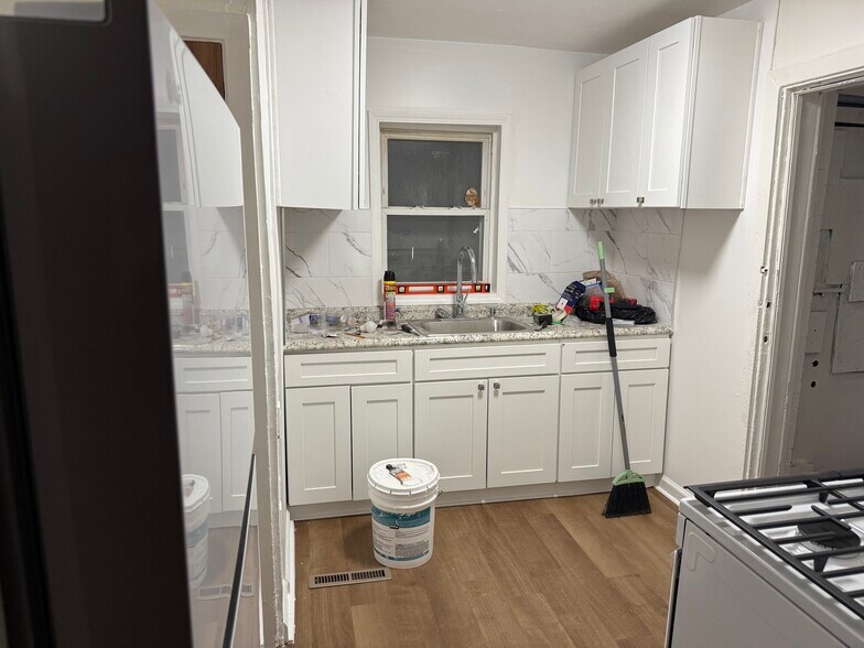Kitchen - 1318 Wood St