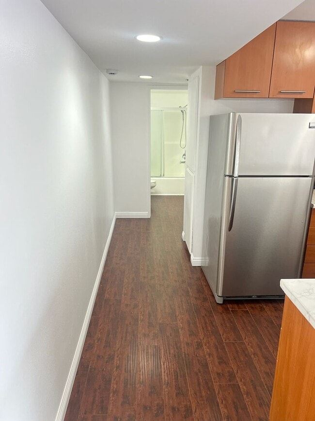 Building Photo - $3850 / 3br - Condo 3 beds 2 baths (West LA)