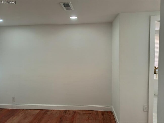 Building Photo - 18080 Westphalia St