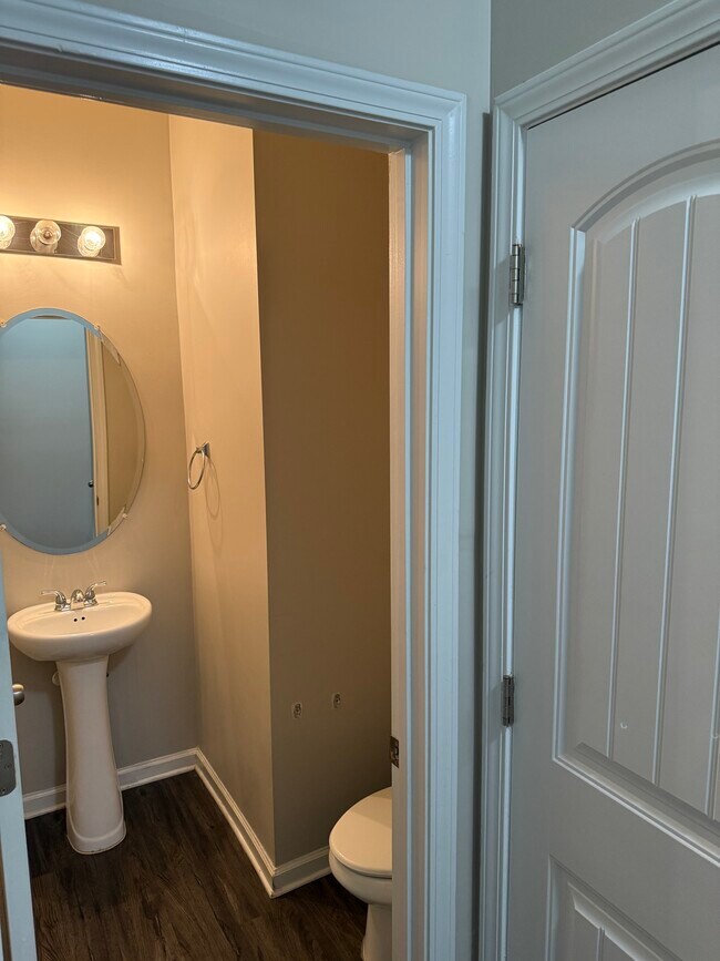 Building Photo - 5881 San Gabriel Ln