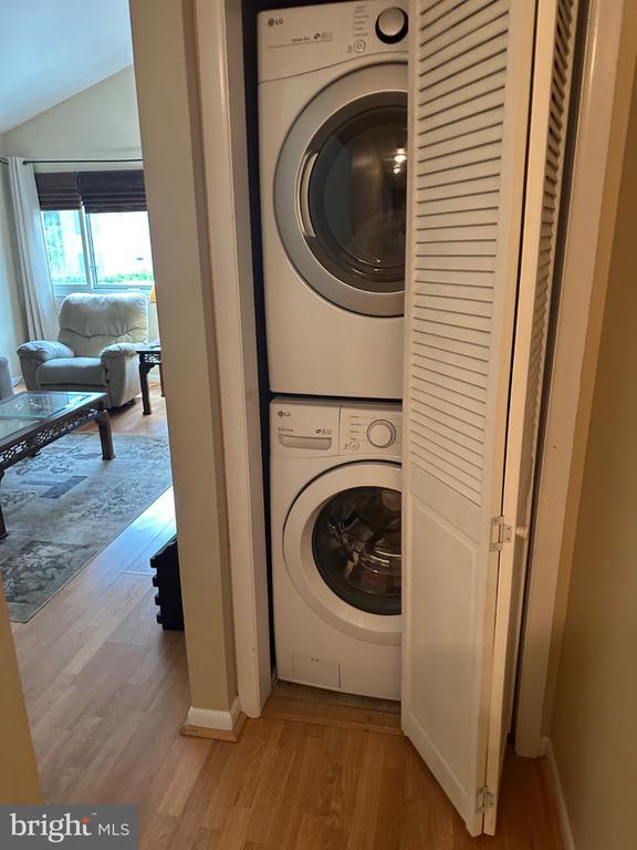 Building Photo - 312 White Sands Dr