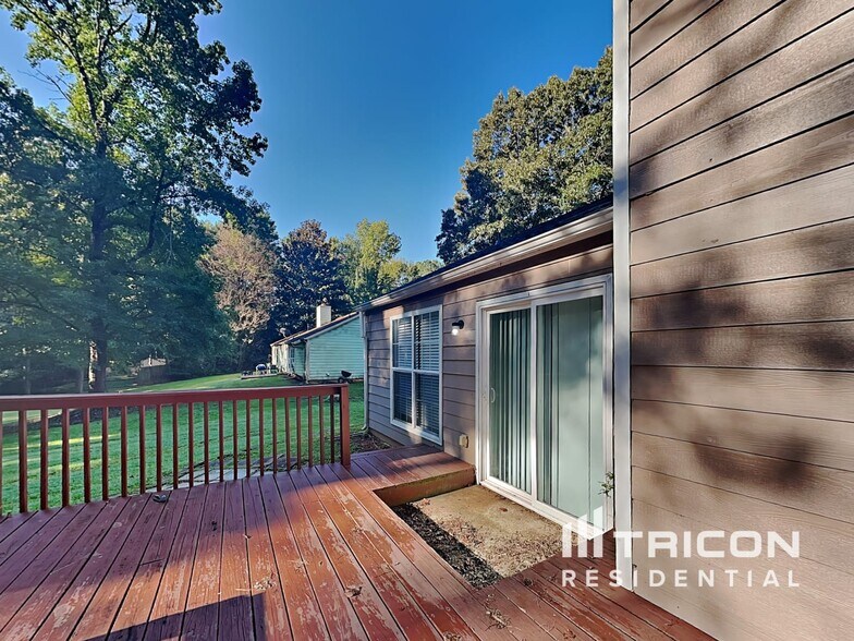 Building Photo - 3734 Windy Hill Dr SE