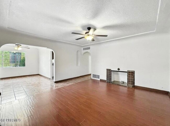 Building Photo - 3425 Savannah Ave