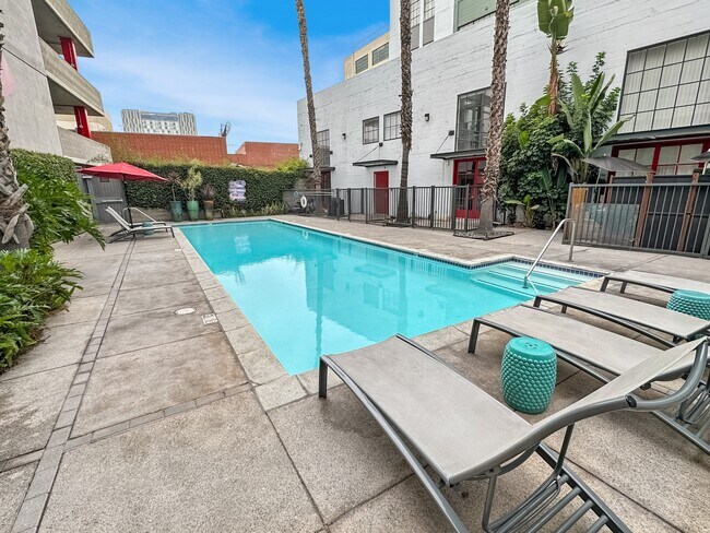 Building Photo - 420 San Pedro St