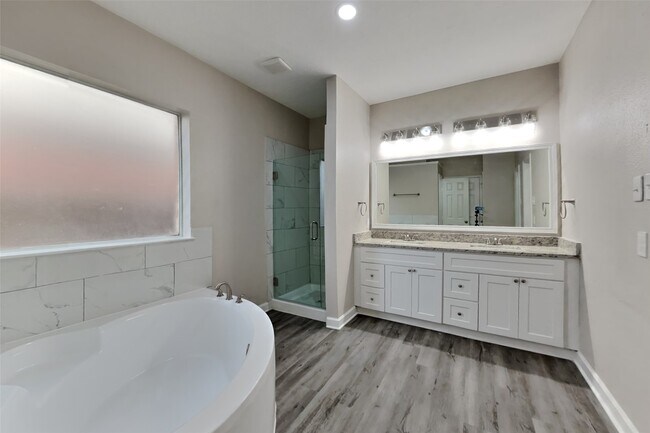 Building Photo - 7806 Autumn Hollow Ln