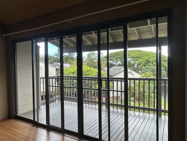 Building Photo - $3890/mo 3 bedroom  2 Baths - spacious, sp...