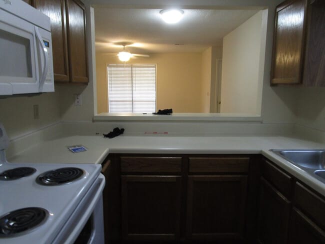 Building Photo - 660 Archdale Dr