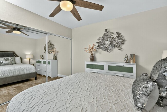 Building Photo - 75407 Montecito Dr