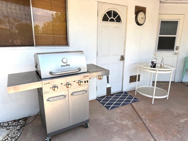 Building Photo - 47873 Sun Corral Trail