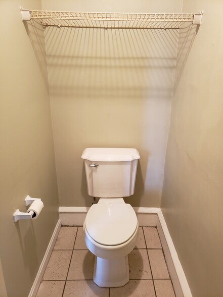 Powder Room 1st floor - 505 Bennett St