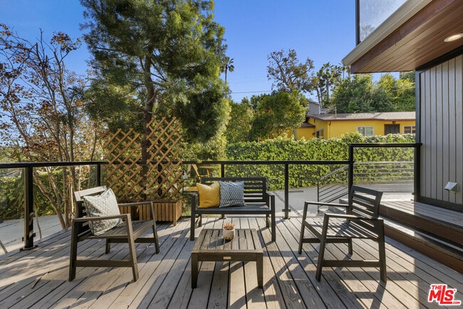 Building Photo - 1057 N Ave 49