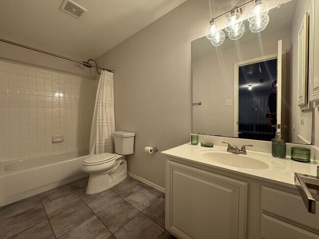 Building Photo - GATED COMMUNITY  |  STONE OAK  |  4 BEDROOMS + HUGE LOFT  |  SMALL LOFT/NURSERY/OFFICE/  |  EXCEL...