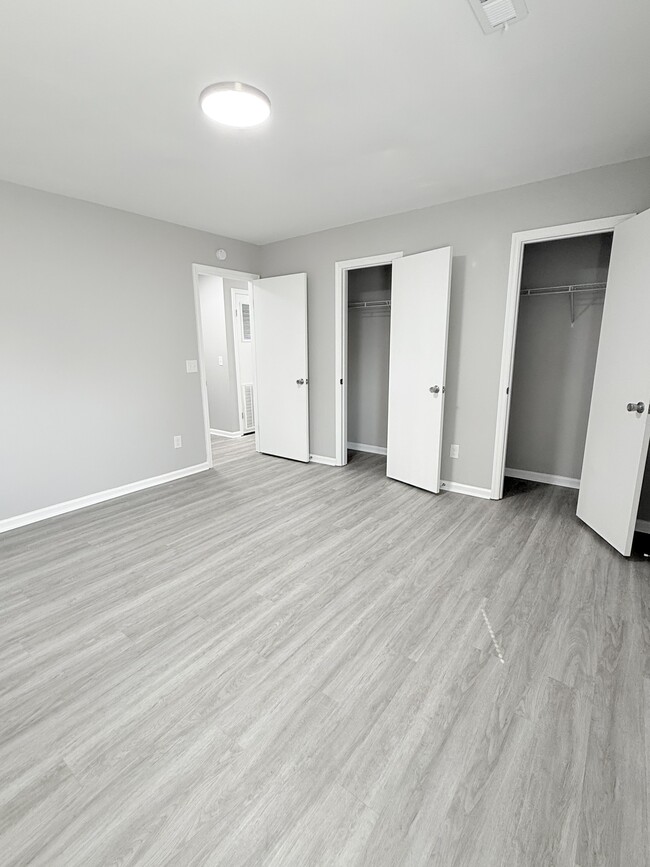 Building Photo - 620 Scott St