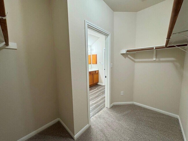 Building Photo - 1780 Stone Rim Loop