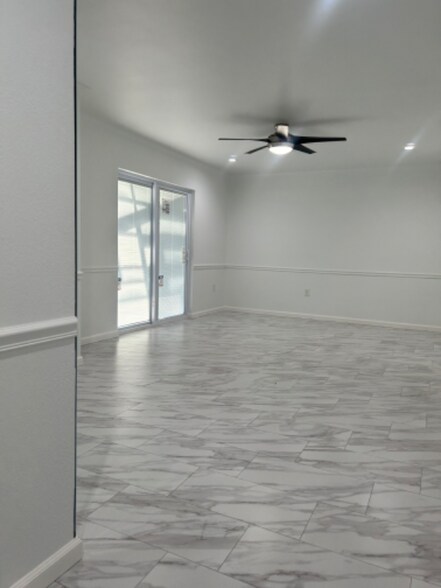 Building Photo - 1313 Mango Ave