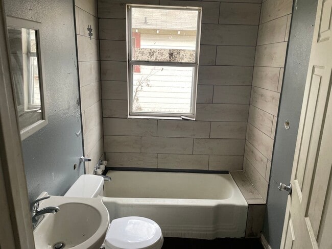 Building Photo - First Month Free!!