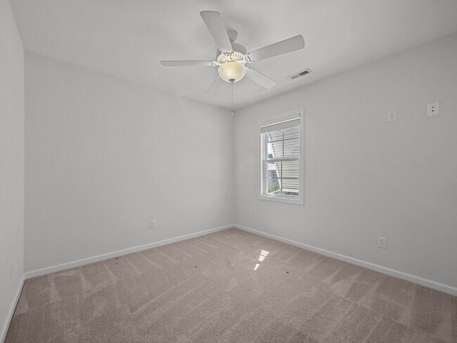 Guest Suite - 139A James Ave