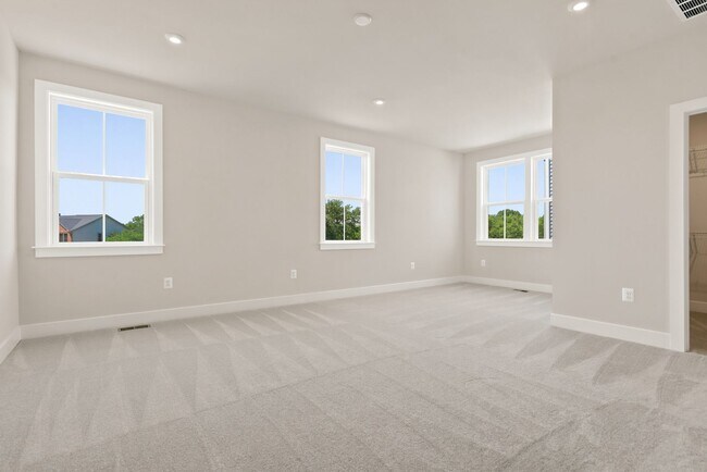 Building Photo - 625 Lipizzan Dr SW