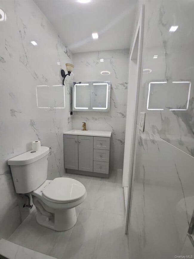 Building Photo - 60-80 54th Pl