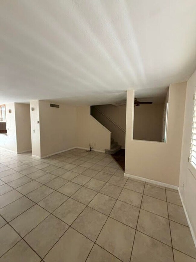 Building Photo - 2208 Rugged Mesa Dr