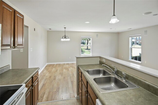 Building Photo - 280 Stonewall Creek Dr
