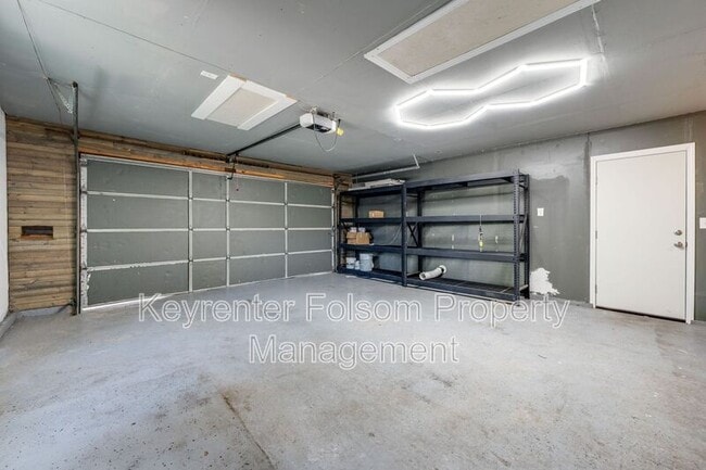 Building Photo - 5800 Deary Way