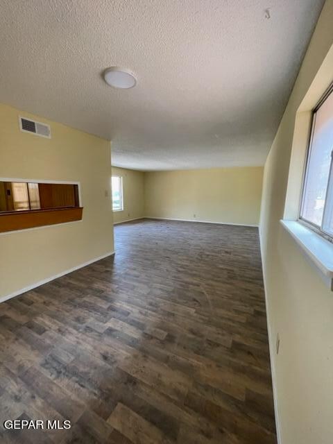 Building Photo - 3031 Van Buren Ave