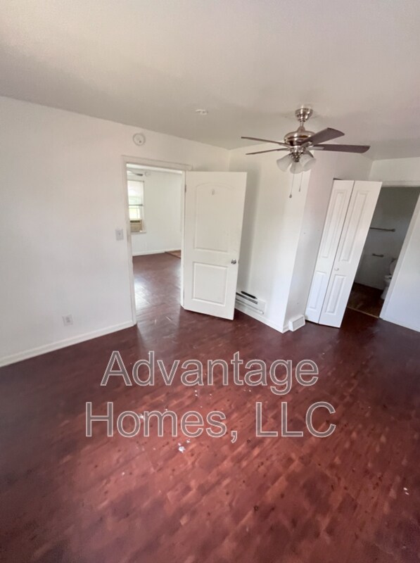Building Photo - 1007 N Scott Ave