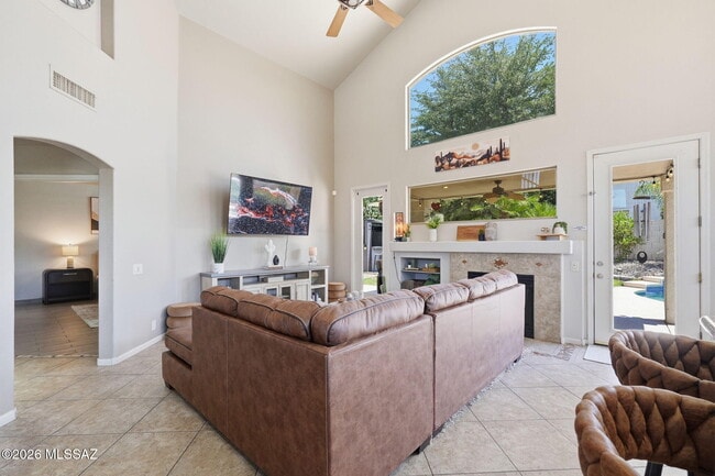 Building Photo - 12884 N Pioneer Way