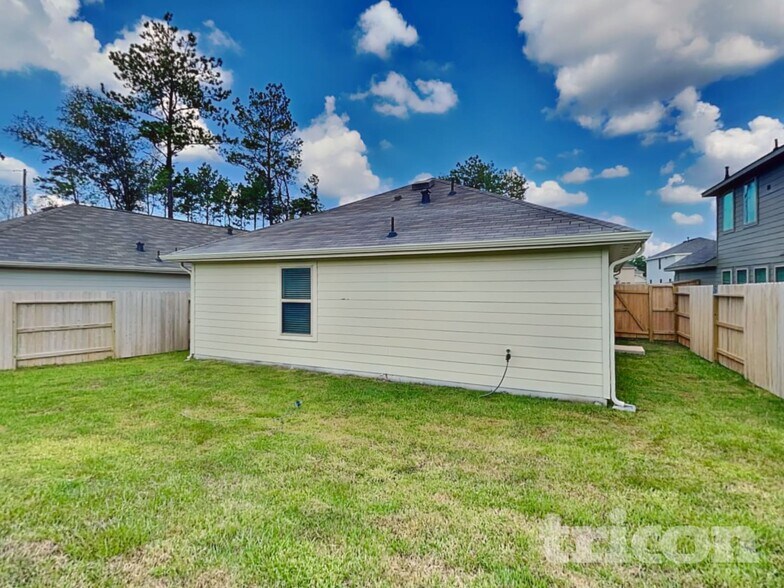 Building Photo - 3006 Twisted Myrtle Dr