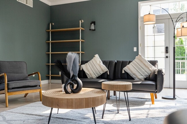 Building Photo - 321 Museum Village Rd