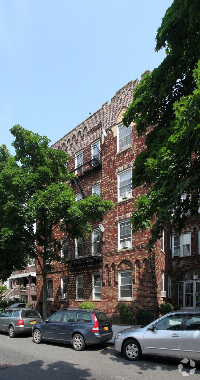 Building Photo - 3740 27th St