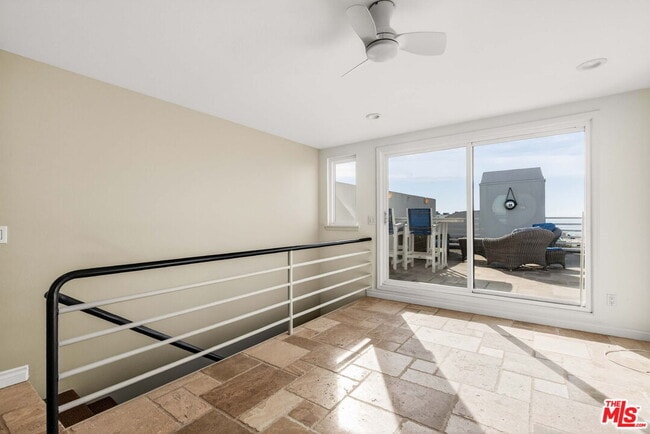 Building Photo - 30 Galleon St