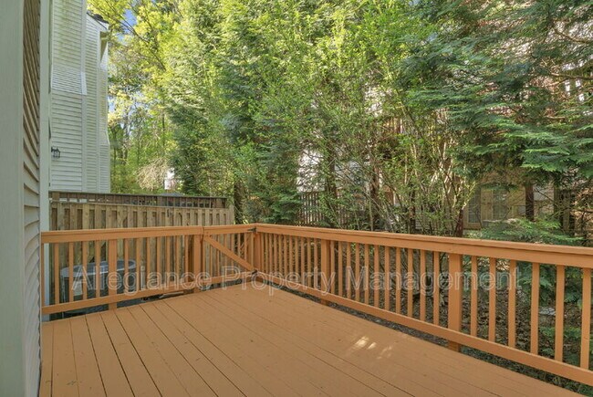 Building Photo - 5824 Wye Oak Commons Ct