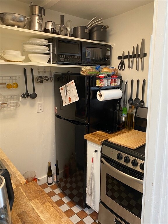 Building Photo - 49 Brimmer St