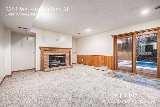 Building Photo - 2251 Waterford Way NE