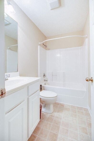 Building Photo - 183 Vintage Cir